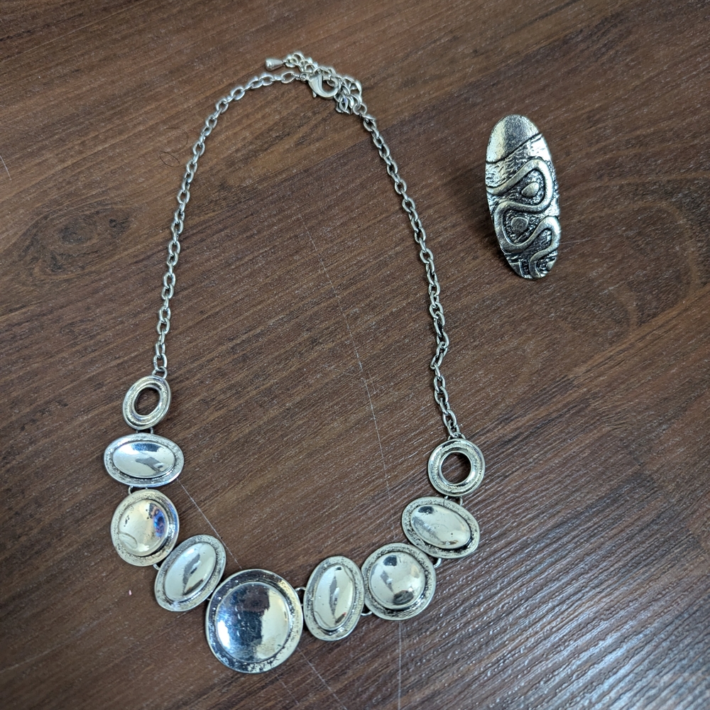 Elegant Silver Imitation Necklace and Ring Set